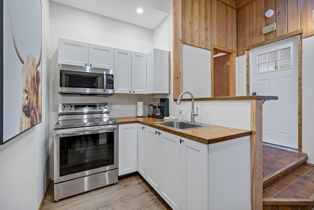 Apartment By Canadian Rockies Vacation *