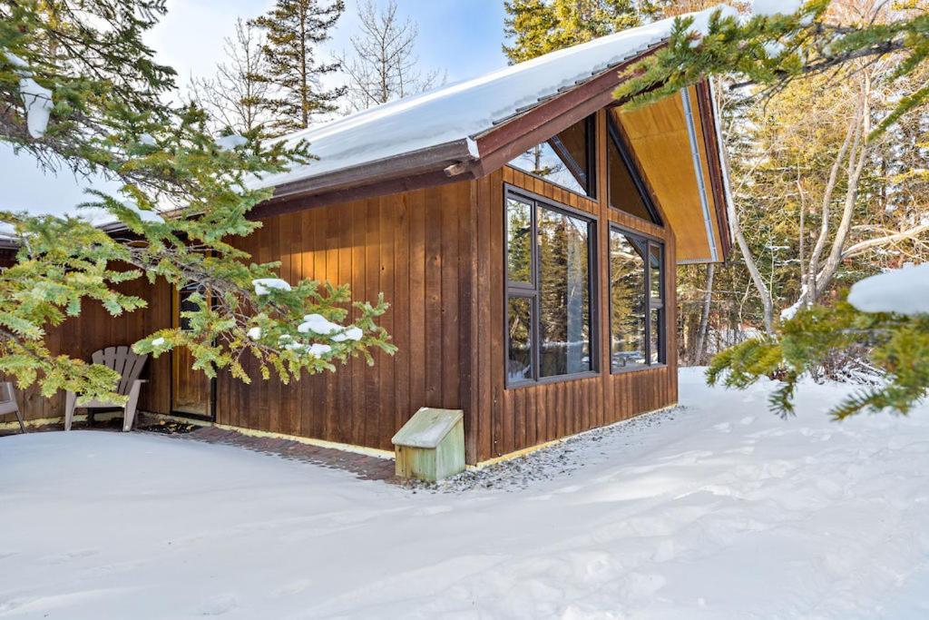 Apartment By Canadian Rockies Vacation Canmore